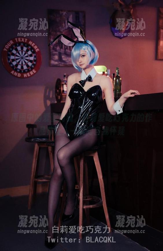 白莉爱吃巧克力 原图中的爱蜜莉雅,白莉爱吃巧克力的作品集让人一瞬间自我怀疑