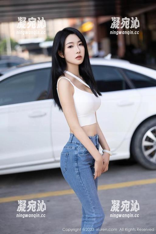 秀人网-KOKO可可 秀人网 - 被KOKO可可的女仆写真吸引,打扫的意义似乎变了!