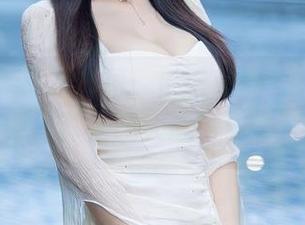 秀人网 – 最新套图：伊诺和奶牛在田野间翩翩起舞，真是让人心情“牛”翻天！