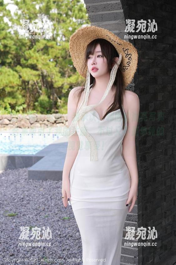 秀人网-利世 秀人网 - 好吧,我承认,利世的油亮写真合集吸引了我的注意,不过又不是单纯的视觉享受!