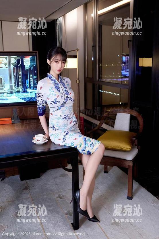 秀人网-战姝羽Zina 秀人网 - 当战姝羽Zina遇上丝袜全套,图片带来的视觉冲击,简直不敢直视。