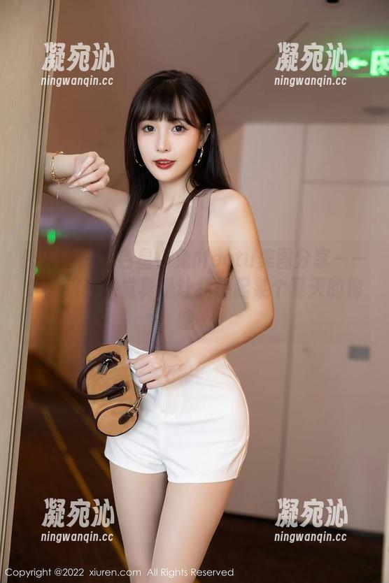 秀人网 - 黑色星小兔Meetu美图分享——哇，这种感觉真是让我想起某个夏天的傍晚…