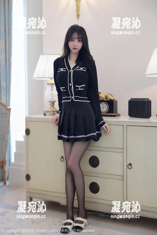秀人网-白琮瑗 秀人网 - 原图里有故事:白琮瑗的奶牛作品集带你随意遐想!