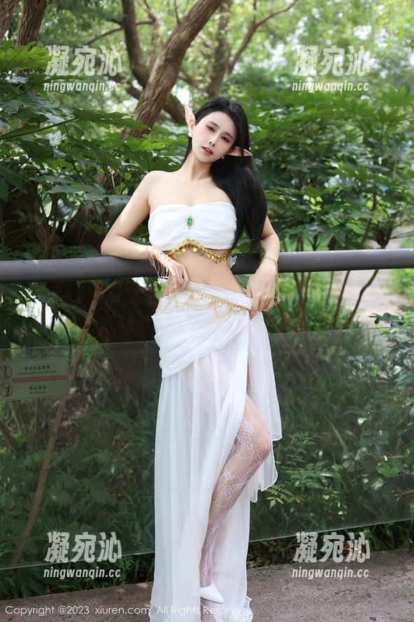 秀人网 - 护士主题写真：看陈小喵如何把白大褂穿得如此不同