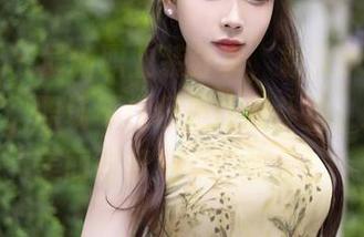 秀人网 – 最新职业装分享，颖仪baby让你明白，职场不仅仅是斗智斗勇，还是“美丽与智慧”的较量！