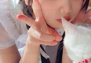 稚乖画册 – 这不是白色的普通福利，夜夜的写真像是一道闪电，给你留下无与伦比的视觉冲击！