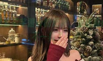 下载这套芊芊酱w的短裤，生活瞬间变得不一样了！