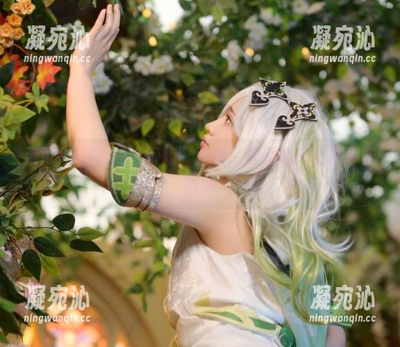 莱可Raika 莱可Raika的“御姐”图包,撩到心头上的那些瞬间