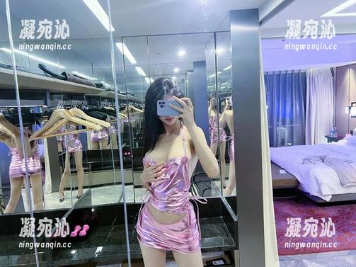 葛征 微密圈 - 这套肉丝美图,葛征真知道如何让人心跳加速,让我想起了那些遥不可及的梦。