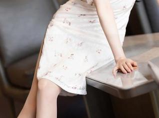 语画界 – Cherry樱桃酱与她的制服：图片分享，好想知道，她到底最爱哪款呢？
