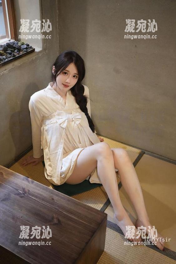 轩子巨二兔 微密圈 - 这不是一场普通的写真,轩子巨二兔的丝袜图包,简直是艺术与魅力的交汇!