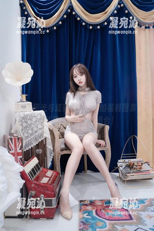 过期米线线喵 夏天的阳光与过期米线线喵的福利图集,绝对是‘美味’的组合!