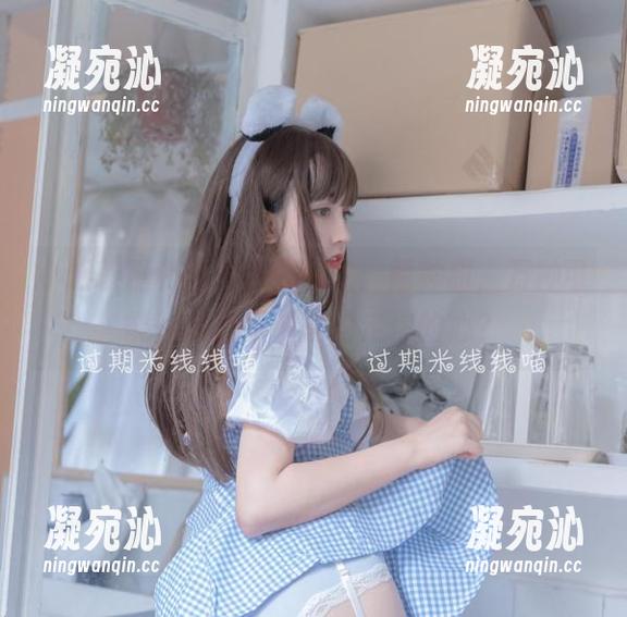过期米线线喵 小熊软糖和过期米线线喵:两种甜,万种可能,看看哪个能勾走你的心?