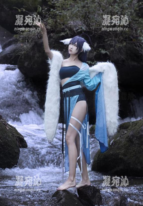阮邑Fairy 厨娘阮邑Fairy带你入厨,别忘了下载她的写真哦!