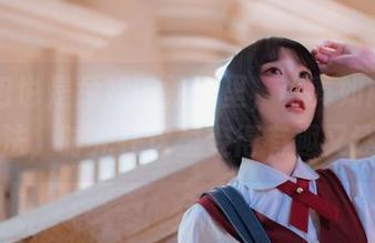 在阿包也是兔娘的教室里，写真如同cos的魔法，时光在这里变得有趣又迷离！