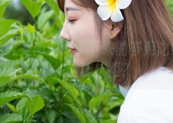 魅妍社 – 美图到停不下来的岑苑之红裙合集，谁能抗拒？